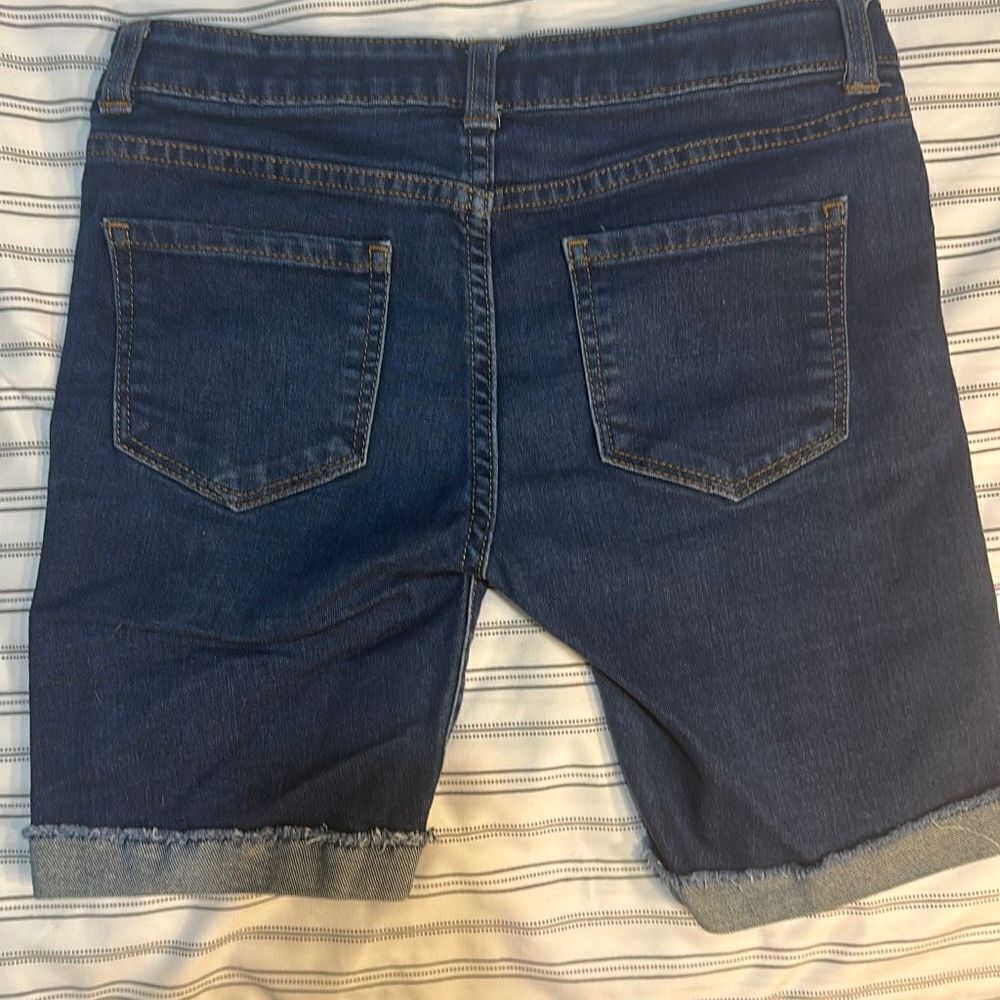 Wonder Nation Jean Shorts Size 8. Waist 26 inches